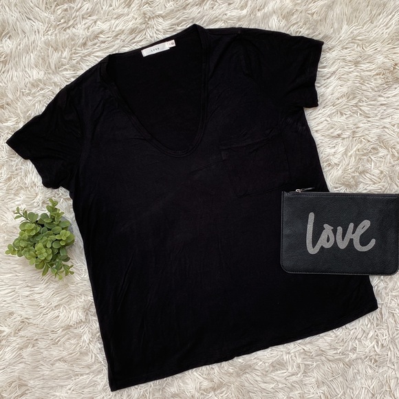 Lush Scoop V-Neck Tee 💗 Black - Picture 1 of 11